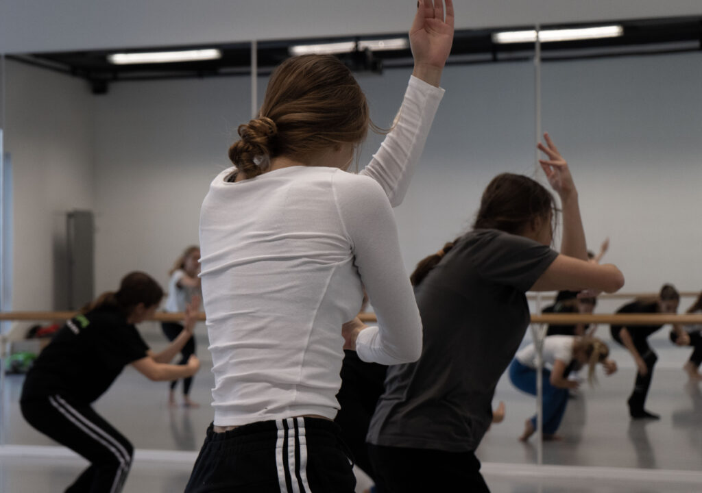 Bruckner Universität AZB-Lehrgang Contemporary Class